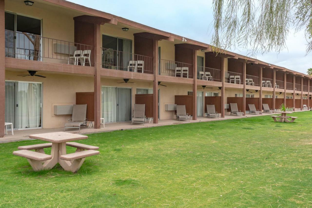 Ramada By Wyndham Holtville Exterior photo